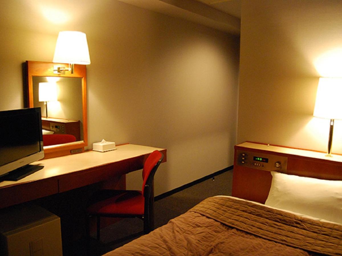 Hotel Livemax Budget Hiratsuka Ekimae Exterior photo