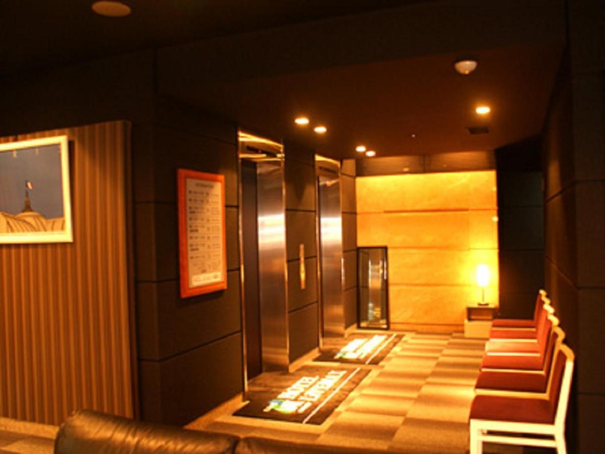 Hotel Livemax Budget Hiratsuka Ekimae Exterior photo